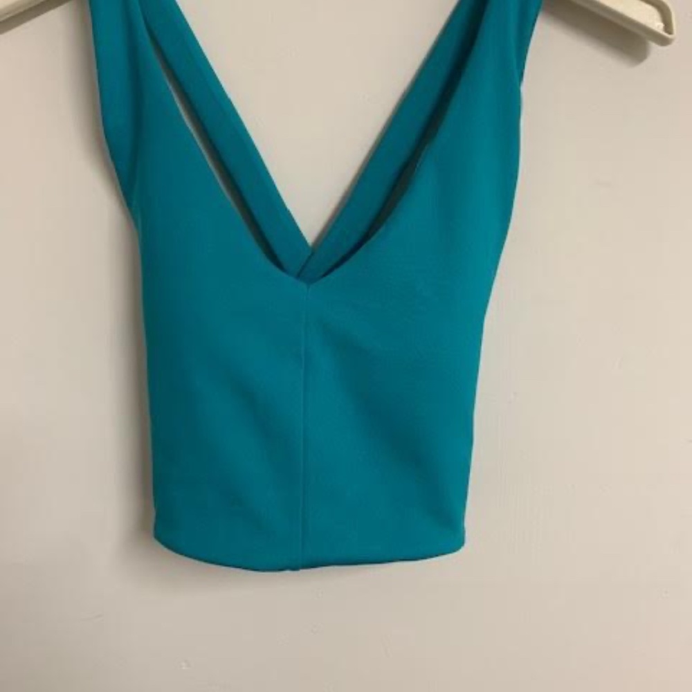 Fashion Nova Active Compression Lace Up Tank - Picture 4 of 7